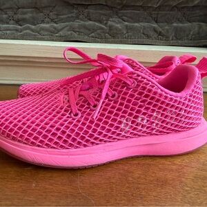 NOBULL Women's Vibrant Pink Sneakers Mesh Runner size 8